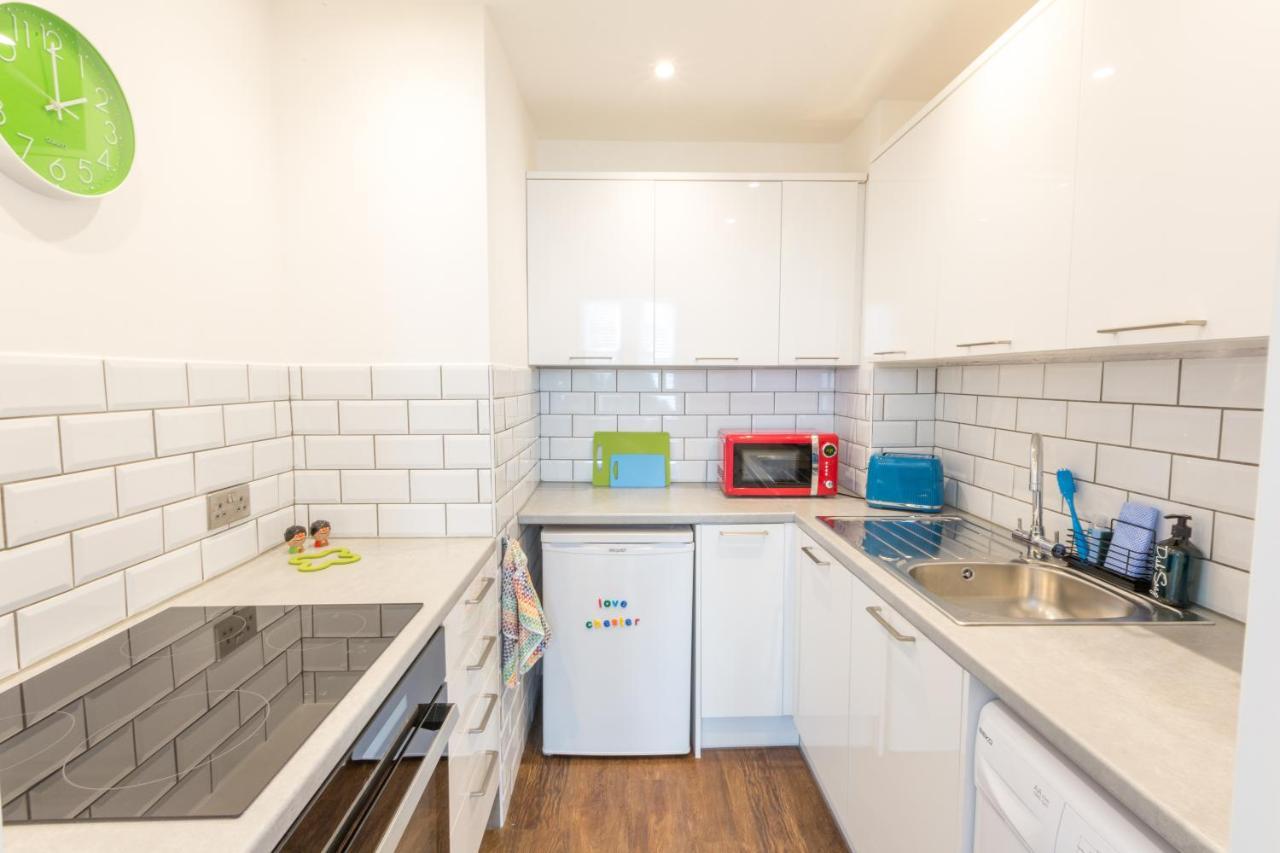 Chester Stays - Lovely Apartment In The Heart Of Chester With Free Parking Εξωτερικό φωτογραφία