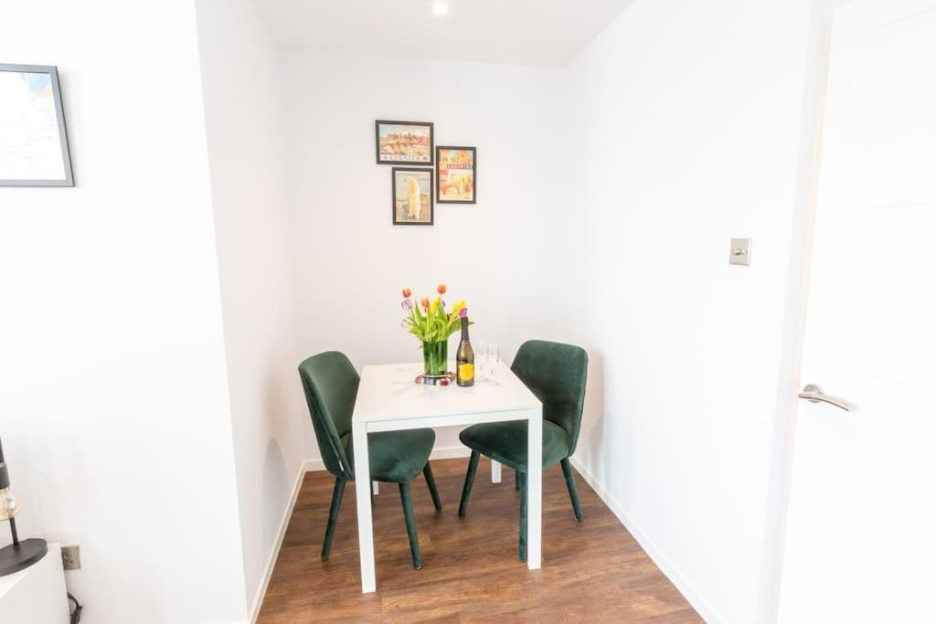 Chester Stays - Lovely Apartment In The Heart Of Chester With Free Parking Εξωτερικό φωτογραφία